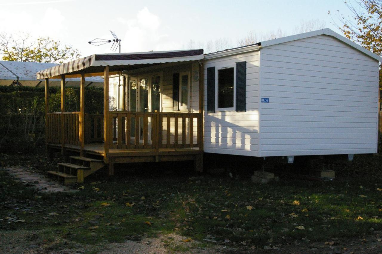Mhvacances Louent Plusieurs Mobilhomes Dans Camping 4 Etoiles Proche Chateaux Et Zoo Beauval Onzain Exterior foto